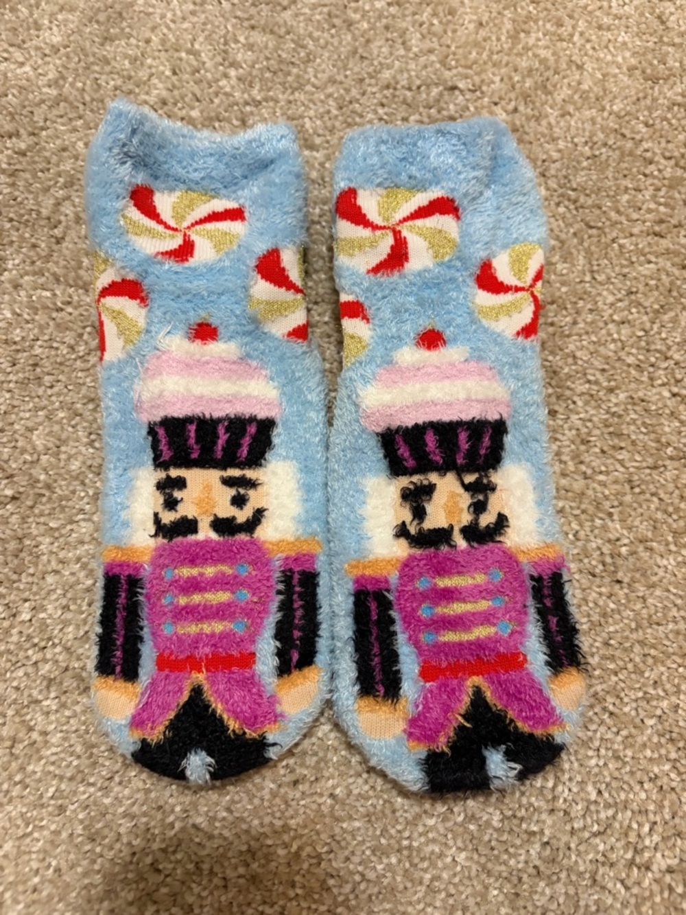 Bath and body works fuzzy nutcracker socks